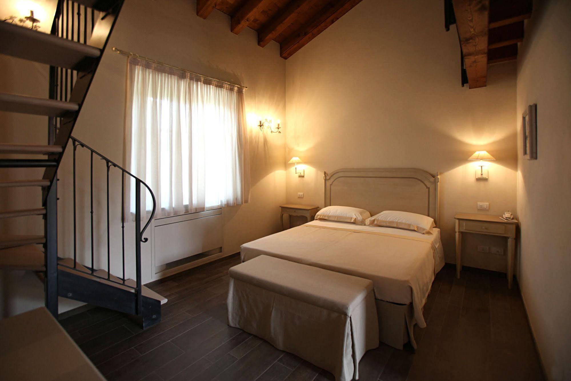 Antico Benessere Fara Gera d'Adda Luaran gambar